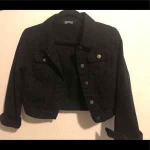 Like new black cropped denim jacket